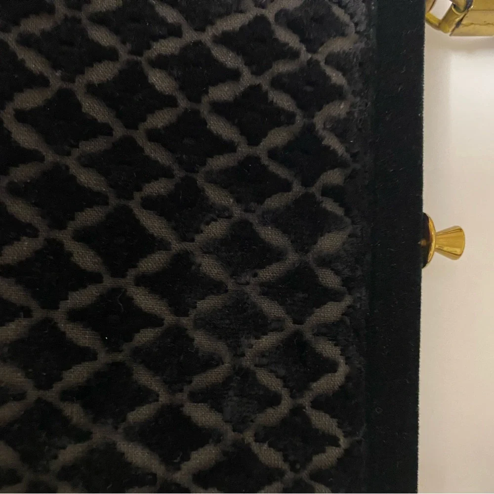 Antique Vintage Purse in black velvet - Picture 10 of 10